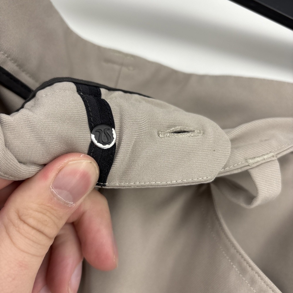 Lululemon 5-Pocket Pants Men 32x33  Beige ABC‎ Slim Fit - Picture 6 of 7